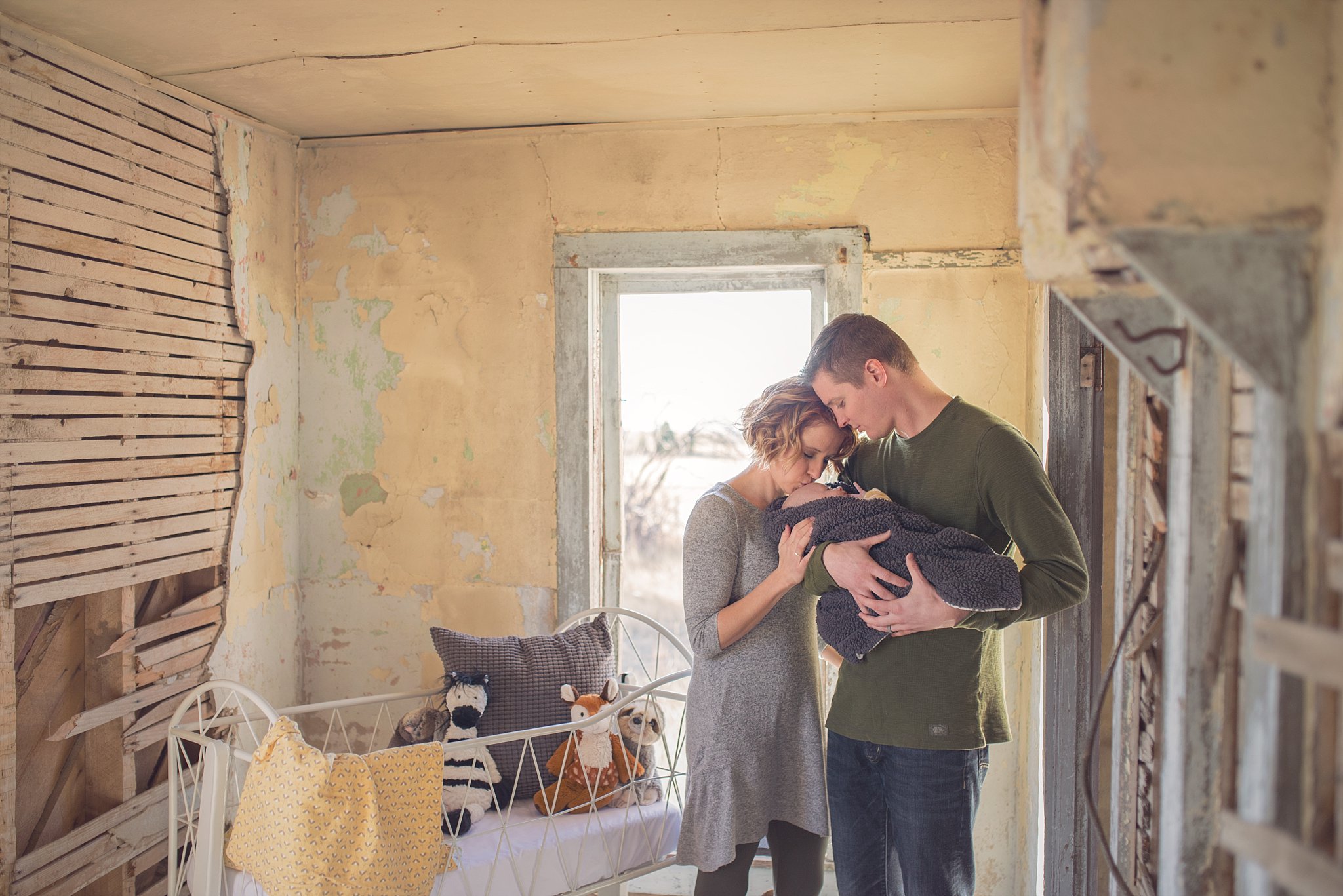 Denver Wedding Photography, Colorado Springs Wedding Photographer, Old Abandoned House, Colorado Springs Wedding Photographer_0923