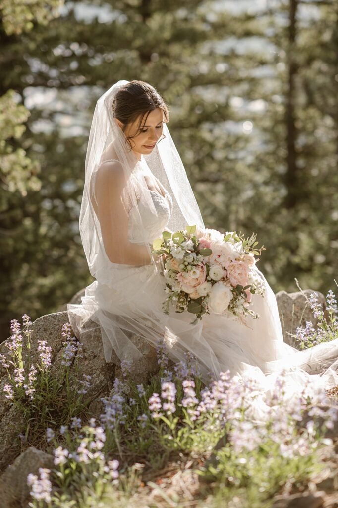 sunrise amphitheater Boulder Elopement